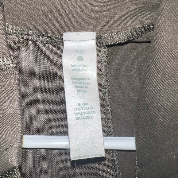 Lululemon Define Jacket- Army Green- Size 10 - Picture 2 of 3